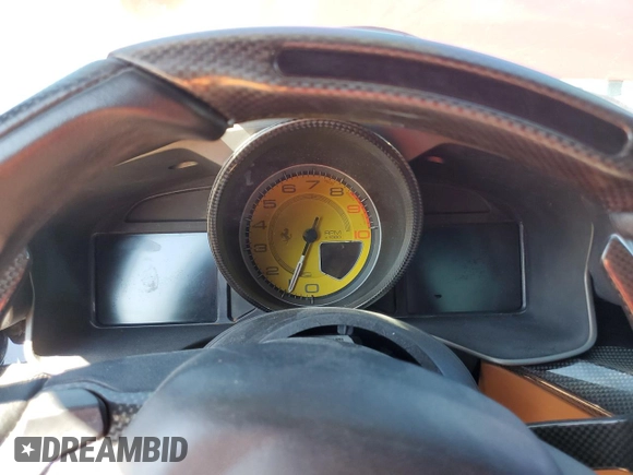 2013 Ferrari F12 z VIN ZFF74UFA7D0193622, wystawiony jako Copart lot #73031694 z przebiegiem Nie podano mil oraz Szkody całkowita. Historia ofert i sprzedaży dostępna na DreamBid. Obrazek 9.