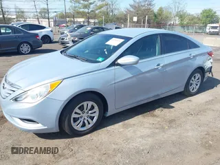 2012 Hyundai Sonata GLS with VIN 5NPEB4AC5CH369721, listed as a IAAI auction lot 42092971 with 125,089 mi miles and . Bid and sale history available at carsss.com. Image 2.