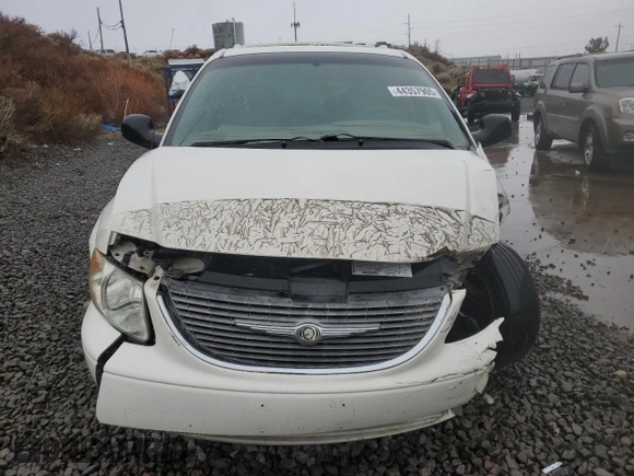 2002 Chrysler Town & Country Limited with VIN 2C8GP64L22R606053, listed as a Copart auction lot 44357905 with Not Provided miles and Salvage Title. Bid and sale history available at carsss.com. Image 5.