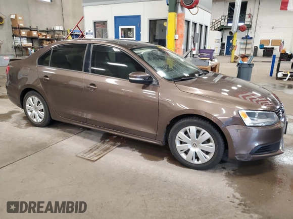2011 Volkswagen Jetta SE with VIN 3VWDX7AJ2BM397530, listed as a Copart auction lot 61066775 with 130,164 mi miles and Salvage title. Bid and sale history available at DreamBid. Image 4.