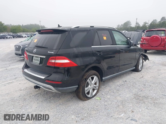 2012 Mercedes-Benz M 350 with VIN 4JGDA5HB1CA019782, listed as a IAAI auction lot 42071635 with Not provided miles and . Bid and sale history available at DreamBid. Image 4.