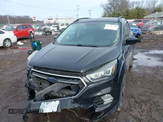 2017 Ford Escape SE with VIN 1FMCU0GD4HUA76833, listed as a IAAI auction lot 41642460 with 116,435 mi miles. Bid and sale history available at carsss.com. Image 17.