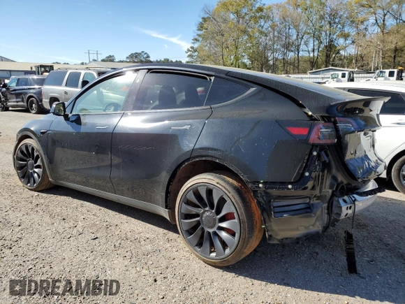2024 Tesla Model Y Performance z VIN 7SAYGDEF4RF064207, wystawiony jako Copart lot #49477615 z przebiegiem Nie podano mil oraz Czysty tytuł • Clean title. Historia ofert i sprzedaży dostępna na DreamBid. Obrazek 2.