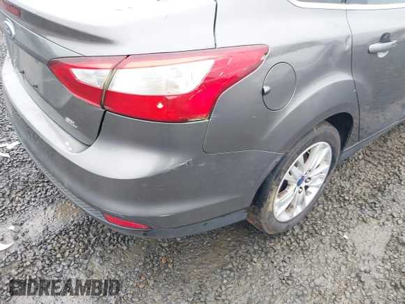 2012 Ford Focus SEL with VIN 1FAHP3H26CL239437, listed as a IAAI auction lot 41164604 with 169,946 mi miles. Bid and sale history available at carsss.com. Image 6.