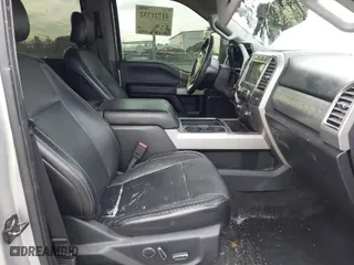 2017 Ford Super Duty F-250 SRW Lariat with VIN 1FT7W2BT2HEB50805, listed as a IAAI auction lot 41721732 with 192,857 mi miles. Bid and sale history available at carsss.com. Image 5.