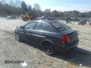 2006 Hyundai Accent GLS z VIN KMHCN46C66U027692, wystawiony jako IAAI lot #41796140 z przebiegiem 233 488 mil mil oraz . Historia ofert i sprzedaży dostępna na DreamBid. Obrazek 3.