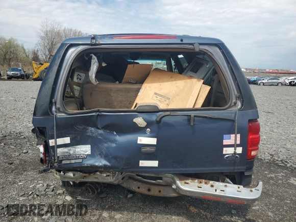 2000 Ford Expedition XLT with VIN 1FMRU1665YLB07502, listed as a Copart auction lot 52950825 with Not Provided miles and Salvage Title. Bid and sale history available at DreamBid. Image 6.