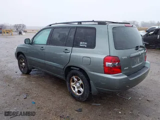 2004 Toyota Highlander with VIN JTEHD21A540032261, listed as a IAAI auction lot 41730761 with 214,720 mi miles. Bid and sale history available at carsss.com. Image 3.