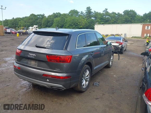 2018 Audi Q7 Premium Plus z VIN WA1LHAF73JD033319, wystawiony jako IAAI lot #42491771 z przebiegiem 96 082 mil mil oraz . Historia ofert i sprzedaży dostępna na DreamBid. Obrazek 4.