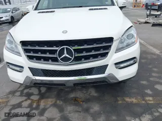 2012 Mercedes-Benz M-Class ML 350 with VIN 4JGDA5HB4CA020117, listed as a IAAI auction lot 41861596 with 113,677 mi miles. Bid and sale history available at carsss.com. Image 13.