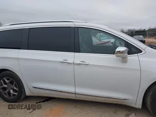 2017 Chrysler Pacifica Limited with VIN 2C4RC1GG2HR704936, listed as a IAAI auction lot 41162671 with 161,422 mi miles and . Bid and sale history available at DreamBid. Image 13.