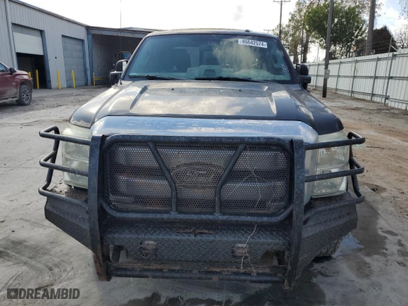 2014 Ford Super Duty F-350 SRW XLT with VIN 1FT8W3BT6EEB01063, listed as a Copart auction lot 86642574 with 220,882 mi miles and Clean Title. Bid and sale history available at carsss.com. Image 5.