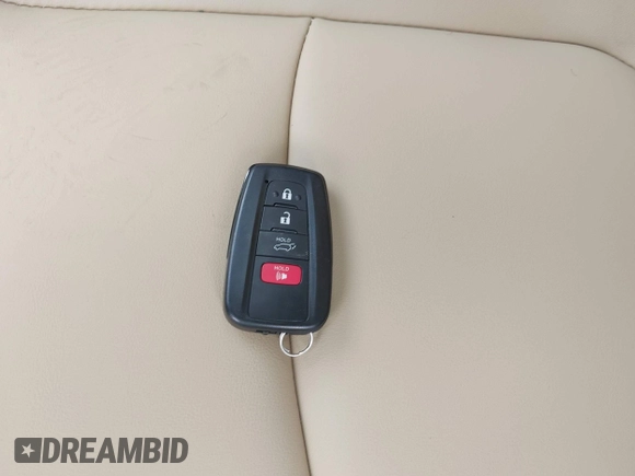 2025 Toyota RAV4 XLE Premium with VIN 2T3C1RFV9SC323495, listed as a IAAI auction lot 42136805 with 947 mi miles and . Bid and sale history available at DreamBid. Image 11.