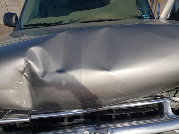 2001 Chevrolet Suburban LS with VIN 3GNEC16T01G218187, listed as a Copart auction lot 72295344 with 296,614 mi miles and Salvage Title. Bid and sale history available at carsss.com. Image 12.