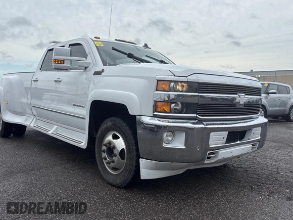 2015 Chevrolet Silverado 1500 with VIN 1GC4C0C81FF538934, listed as a Copart auction lot 55468595 with 185,884 mi miles and Clean Title. Bid and sale history available at DreamBid. Image 1.