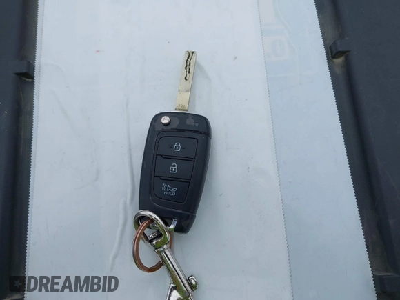 2020 Hyundai Venue SE z VIN KMHRB8A32LU028416, wystawiony jako IAAI lot #42497737 z przebiegiem 56 011 mil mil oraz . Historia ofert i sprzedaży dostępna na DreamBid. Obrazek 11.