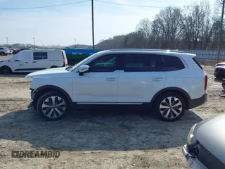 2020 Kia Telluride S with VIN 5XYP64HC2LG005623, listed as a IAAI auction lot 41492269 with 137,147 mi miles and . Bid and sale history available at DreamBid. Image 15.