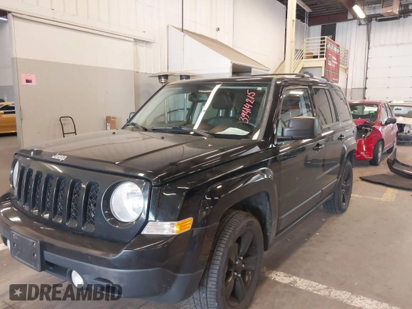 2014 Jeep Patriot Limited with VIN 1C4NJRCB4ED629085, listed as a IAAI auction lot 39414215 with 87,409 mi miles. Bid and sale history available at carsss.com. Image 2.