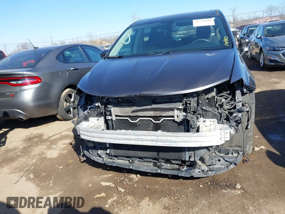 2019 Chrysler Pacifica Touring Plus z VIN 2C4RC1FG3KR708986, wystawiony jako IAAI lot #41744300 z przebiegiem 123 043 mil mil oraz . Historia ofert i sprzedaży dostępna na DreamBid. Obrazek 13.
