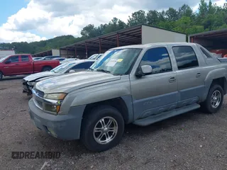 2002 Chevrolet Avalanche with VIN 3GNEC13T82G116769, listed as a IAAI auction lot 42143494 with 1,753,061 mi miles and . Bid and sale history available at DreamBid. Image 6.