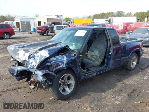 2002 GMC Sonoma SL Fleet with VIN 1GTCS19W528124872, listed as a IAAI auction lot 41452249 with 1 mi miles. Bid and sale history available at carsss.com. Image 2.