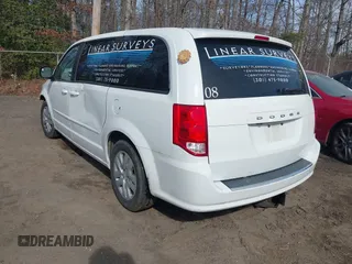 2017 Dodge Grand Caravan SE Plus z VIN 2C4RDGBGXHR655881, wystawiony jako IAAI lot #41738830 z przebiegiem 105 305 mil mil oraz . Historia ofert i sprzedaży dostępna na DreamBid. Obrazek 3.