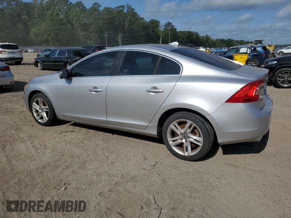 2014 Volvo S60 T5 z VIN YV1612FS3E2295726, wystawiony jako Copart lot #57293655 z przebiegiem 100 670 mil mil oraz Czysty tytuł • Clean title. Historia ofert i sprzedaży dostępna na DreamBid. Obrazek 2.