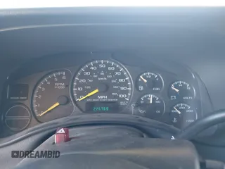 2001 Chevrolet Suburban LS z VIN 3GNEC16T01G138002, wystawiony jako IAAI lot #42317851 z przebiegiem 226 769 mil mil oraz . Historia ofert i sprzedaży dostępna na DreamBid. Obrazek 7.