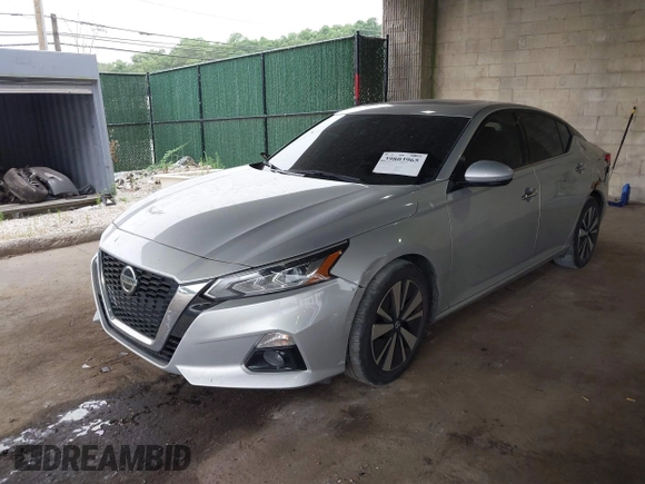 2020 Nissan Altima 2.5 SL with VIN 1N4BL4EV2LC151670, listed as a IAAI auction lot 39803965 with 98,462 mi miles. Bid and sale history available at carsss.com. Image 17.