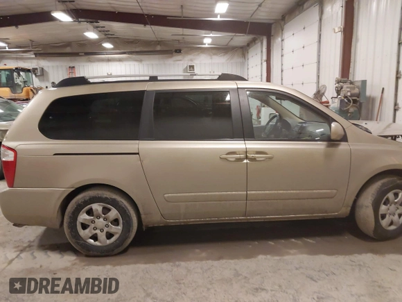 2007 Kia Sedona EX with VIN KNDMB233576160010, listed as a IAAI auction lot 41666497 with 206,834 mi miles. Bid and sale history available at carsss.com. Image 13.