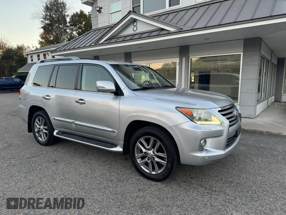 2013 Lexus LX 570 z VIN JTJHY7AX8D4089490, wystawiony jako Copart lot #76832954 z przebiegiem 203 267 mil mil oraz Czysty tytuł • Clean title. Historia ofert i sprzedaży dostępna na DreamBid. Obrazek 1.