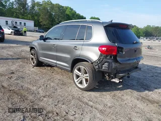 2016 Volkswagen Tiguan S z VIN WVGAV7AX4GW559726, wystawiony jako IAAI lot #42143748 z przebiegiem 78 069 mil mil oraz . Historia ofert i sprzedaży dostępna na DreamBid. Obrazek 3.