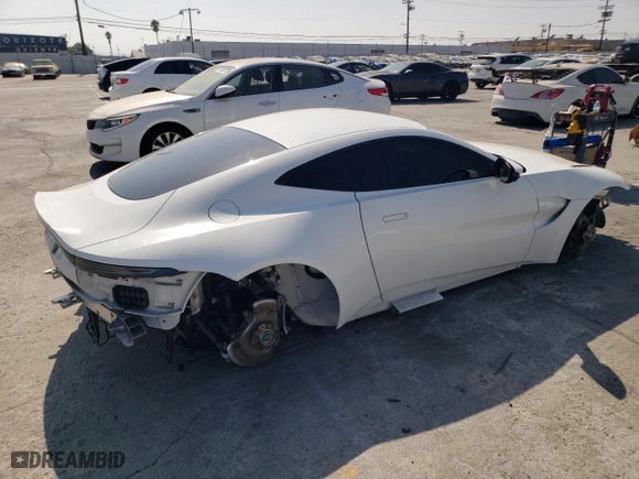 2020 Aston Martin Vantage with VIN SCFSMGAWXLGN03055, listed as a Copart auction lot 71446894 with 39,955 mi miles and Salvage Title. Bid and sale history available at carsss.com. Image 3.