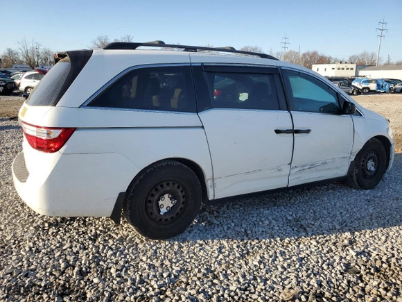2011 Honda Odyssey LX with VIN 5FNRL5H23BB084501, listed as a Copart auction lot 48118105 with 317,420 mi miles and Salvage Title. Bid and sale history available at carsss.com. Image 3.
