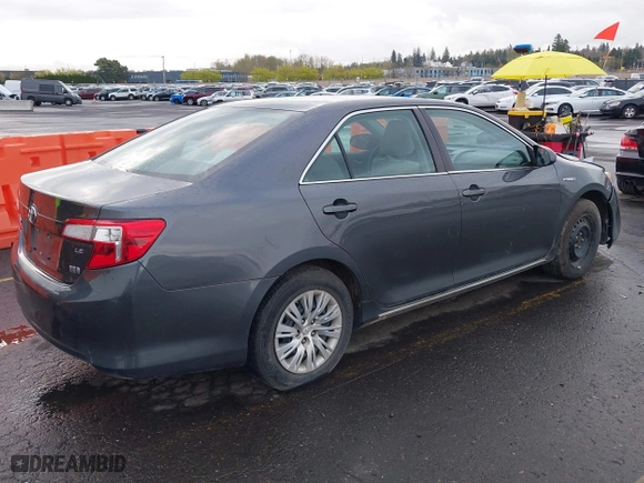 2013 Toyota Camry Hybrid LE with VIN 4T1BD1FK5DU083849, listed as a IAAI auction lot 40916318 with 204,058 mi miles. Bid and sale history available at carsss.com. Image 4.