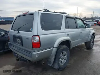 2001 Toyota 4Runner SR5 with VIN JT3GN86R210191592, listed as a IAAI auction lot 41574192 with 217,702 mi miles. Bid and sale history available at carsss.com. Image 4.