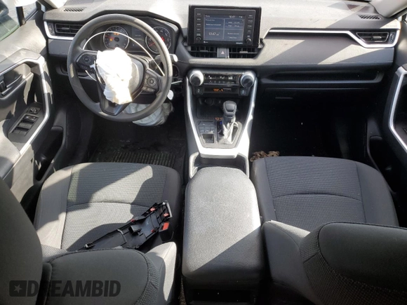 2021 Toyota RAV4 LE with VIN 2T3F1RFV3MC146667, listed as a Copart auction lot 44600015 with 28,069 mi miles and Salvage Title. Bid and sale history available at carsss.com. Image 8.