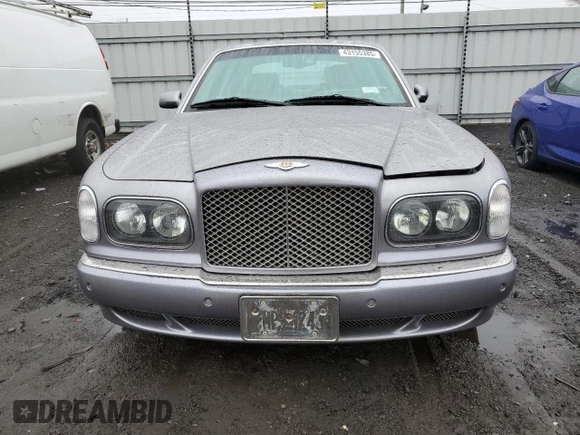 2003 Bentley Arnage R z VIN SCBLC37F93CX08981, wystawiony jako Copart lot #43155385 z przebiegiem Nie podano mil oraz Czysty tytuł • Clean title. Historia ofert i sprzedaży dostępna na DreamBid. Obrazek 5.
