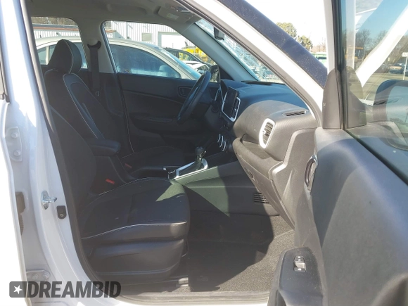 2024 Hyundai Venue SEL with VIN KMHRC8A30RU283085, listed as a IAAI auction lot 41366495 with 22,295 mi miles and . Bid and sale history available at DreamBid. Image 5.