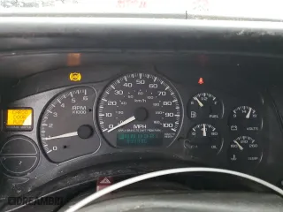2002 Chevrolet Tahoe LT with VIN 1GNEC13ZX2R170031, listed as a Copart auction lot 88728135 with 370,496 mi miles and Salvage Title. Bid and sale history available at carsss.com. Image 9.