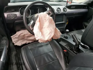 2017 Ford Mustang GT z VIN 1FA6P8CF8H5358570, wystawiony jako Copart lot #49535235 z przebiegiem 71 934 mil mil oraz Szkoda całkowita • Salvage title. Historia ofert i sprzedaży dostępna na DreamBid. Obrazek 8.