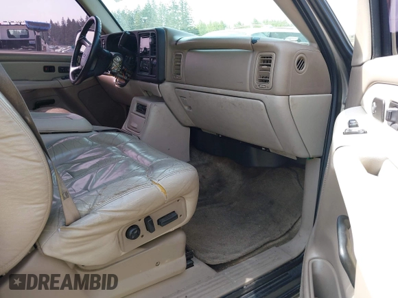 2001 Chevrolet Tahoe LS with VIN 1GNEK13T41J278818, listed as a IAAI auction lot 42125186 with 243,319 mi miles. Bid and sale history available at carsss.com. Image 5.