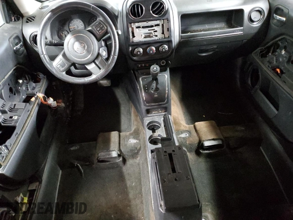 2015 Jeep Patriot High Altitude with VIN 1C4NJRFB9FD258440, listed as a Copart auction lot 54471795 with Not provided miles and Clean title. Bid and sale history available at DreamBid. Image 8.