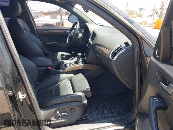 2016 Audi Q5 Premium Plus with VIN WA1L2AFP8GA008797, listed as a IAAI auction lot 41966359 with 139,189 mi miles. Bid and sale history available at carsss.com. Image 5.