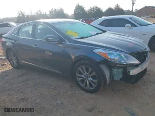 2013 Hyundai Azera with VIN KMHFG4JG6DA243655, listed as a IAAI auction lot 41802097 with 135,677 mi miles. Bid and sale history available at carsss.com. Image 1.