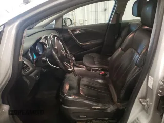 2015 Buick Verano Group z VIN 1G4PS5SK6F4139423, wystawiony jako Copart lot #56801885 z przebiegiem 120 654 mil mil oraz Czysty tytuł • Clean title. Historia ofert i sprzedaży dostępna na DreamBid. Obrazek 7.