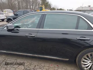 2018 Genesis G90 3.3T Premium with VIN KMHG34JA7JU041008, listed as a IAAI auction lot 41719369 with 146,874 mi miles. Bid and sale history available at carsss.com. Image 14.