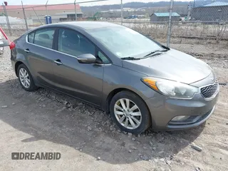 2014 Kia Forte EX with VIN KNAFX4A88E5047205, listed as a IAAI auction lot 41843556 with 200,280 mi miles. Bid and sale history available at carsss.com. Image 1.