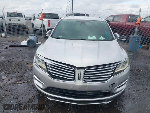 2015 Lincoln MKC z VIN 5LMCJ1A95FUJ20349, wystawiony jako IAAI lot #41695129 z przebiegiem 140 878 mil mil oraz . Historia ofert i sprzedaży dostępna na DreamBid. Obrazek 6.
