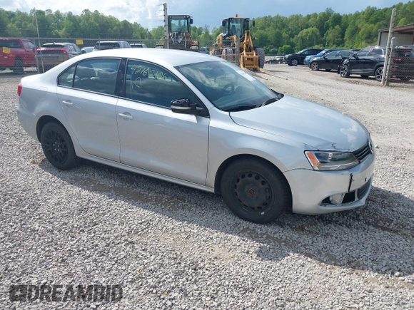 2014 Volkswagen Jetta SE z VIN 3VWD17AJ3EM246296, wystawiony jako IAAI lot #42163106 z przebiegiem 157 853 mil mil oraz . Historia ofert i sprzedaży dostępna na DreamBid. Obrazek 1.